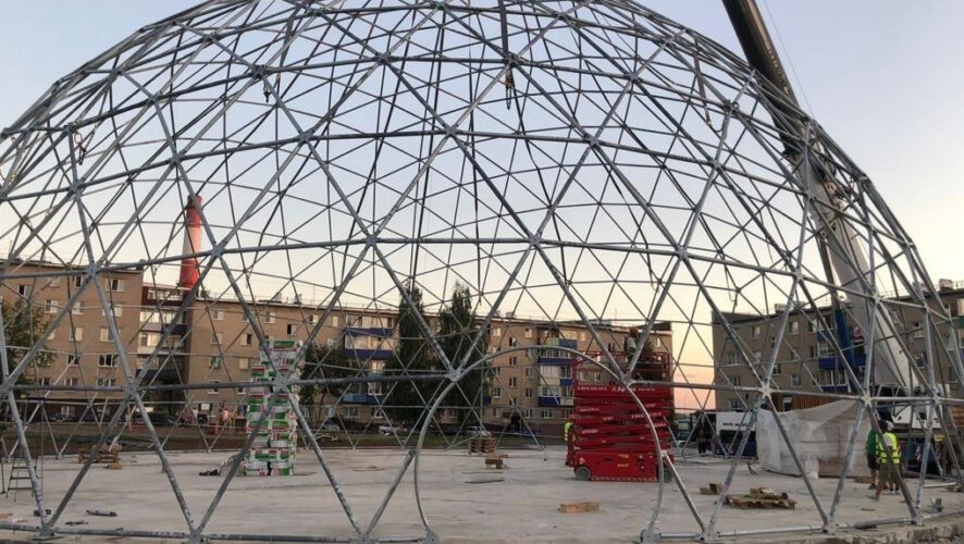 Конструкция купола уникальна по своим размерам и претендует на рекорд России.