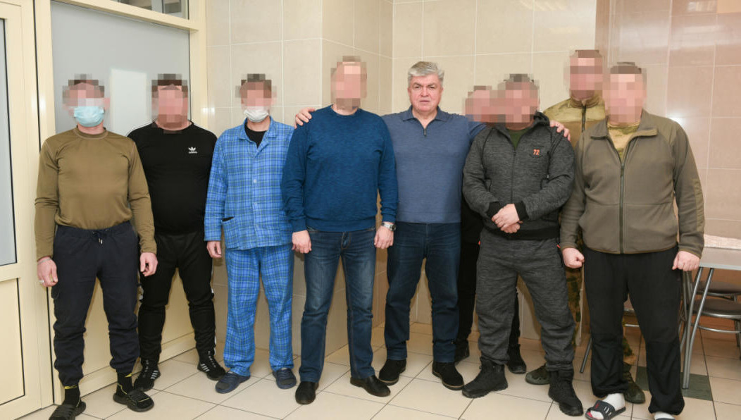 Наиль Магдеев пoблагодарил бойцов и врачей