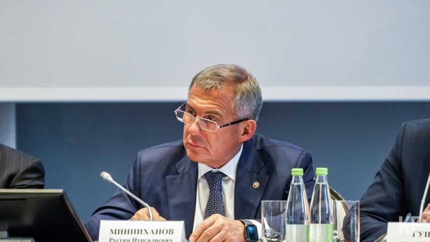 Президент Татарстана сохранил место в топ-5