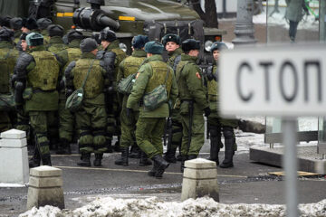 Президент России также прокомментировал сообщения о появлении в СВО «лагерей для дезертиров».