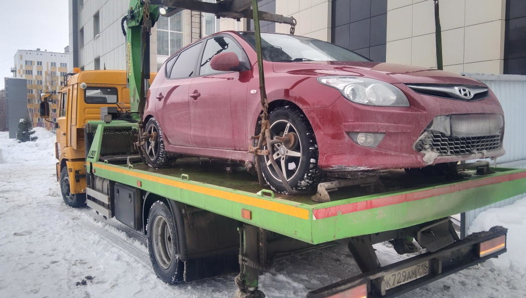 Машину поместили на спецстоянку.