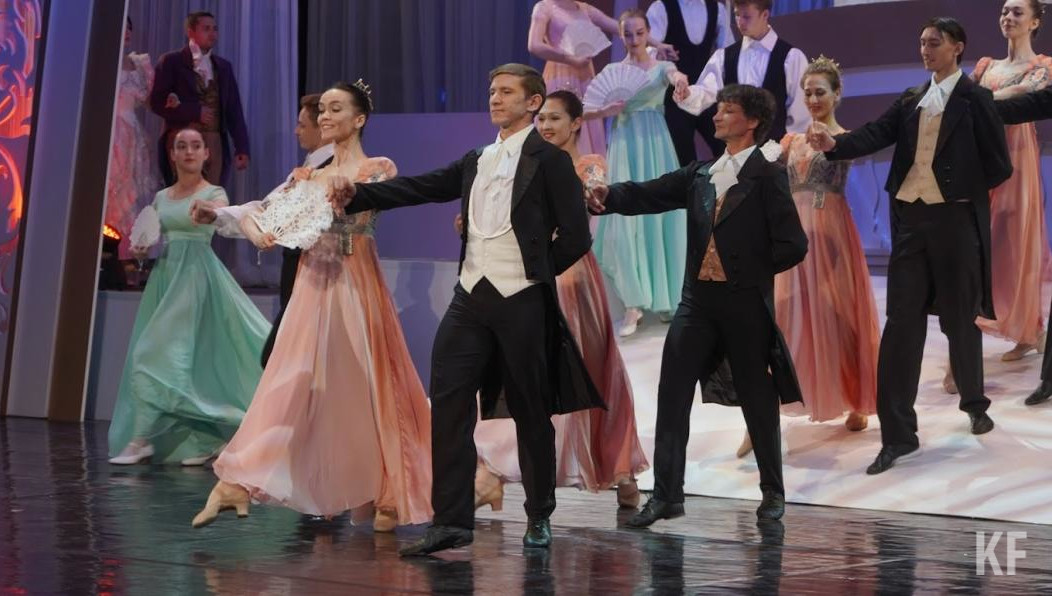 На балу будут исполнять вальс