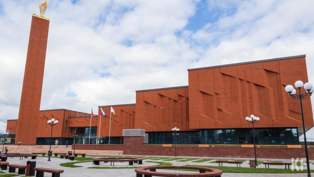 Вместо этого молодоженам предлагают другую площадку.