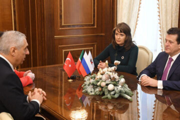 Стороны обсудили перспективы дальнейшего сотрудничества Казани и городов Турции.