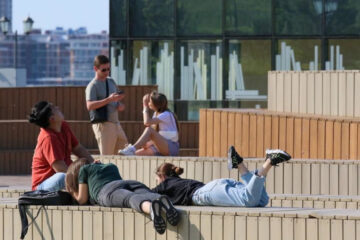 Также следует быть осторожными