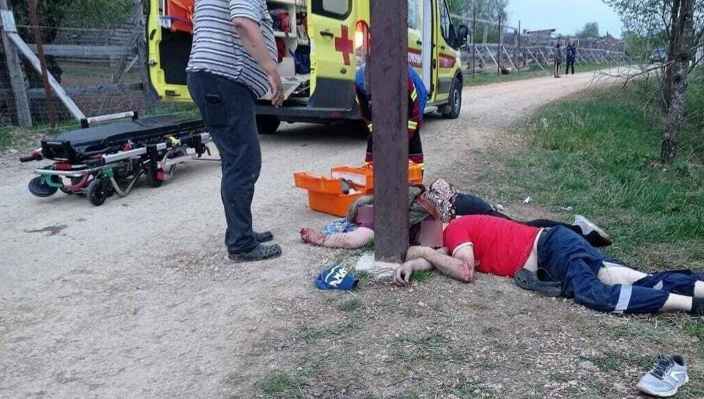 С водителем ехала женщина