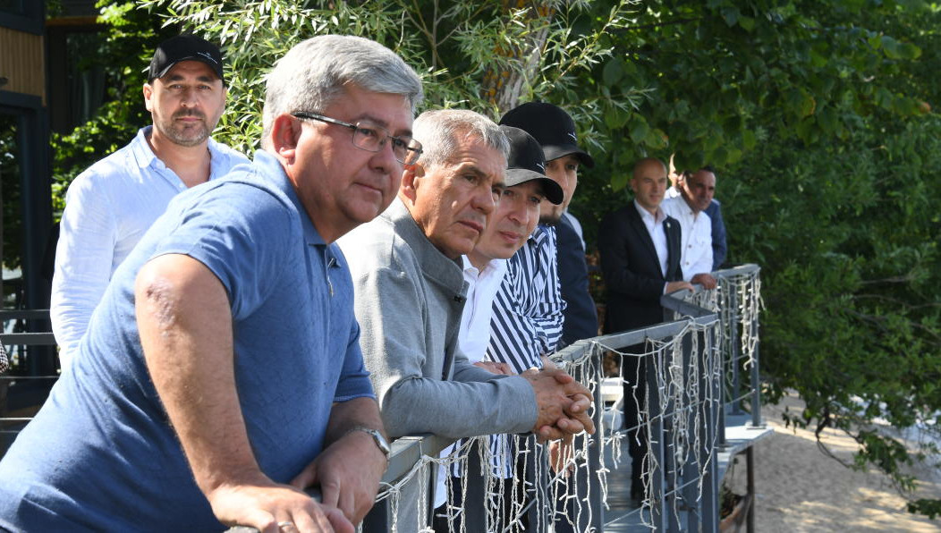 Для обсуждения развития загородного туризма встретился с предпринимателями раис Татарстана. Рассказываем