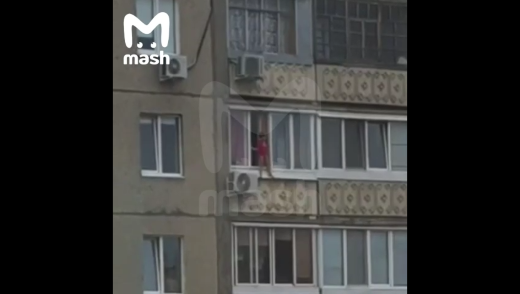 Мальчик сам зашел в квартиру до того