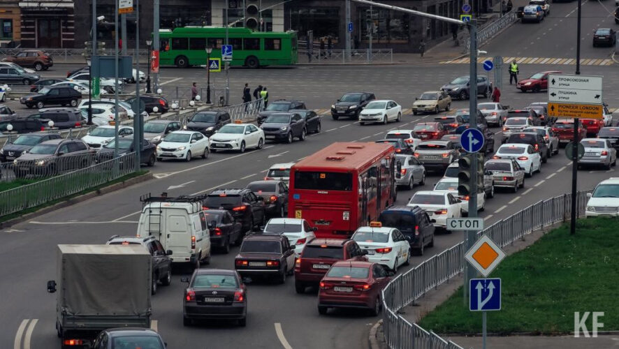 Из них пять с пострадавшими.