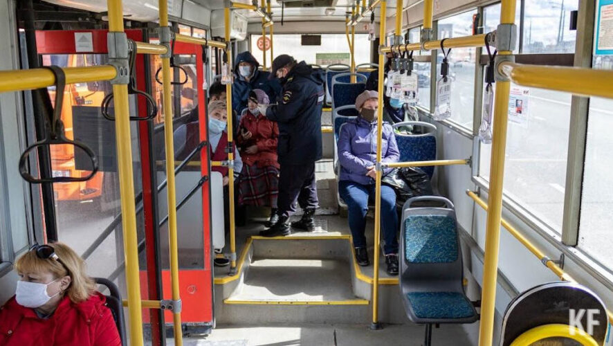 За один день высадили 25 пассажиров без масок.