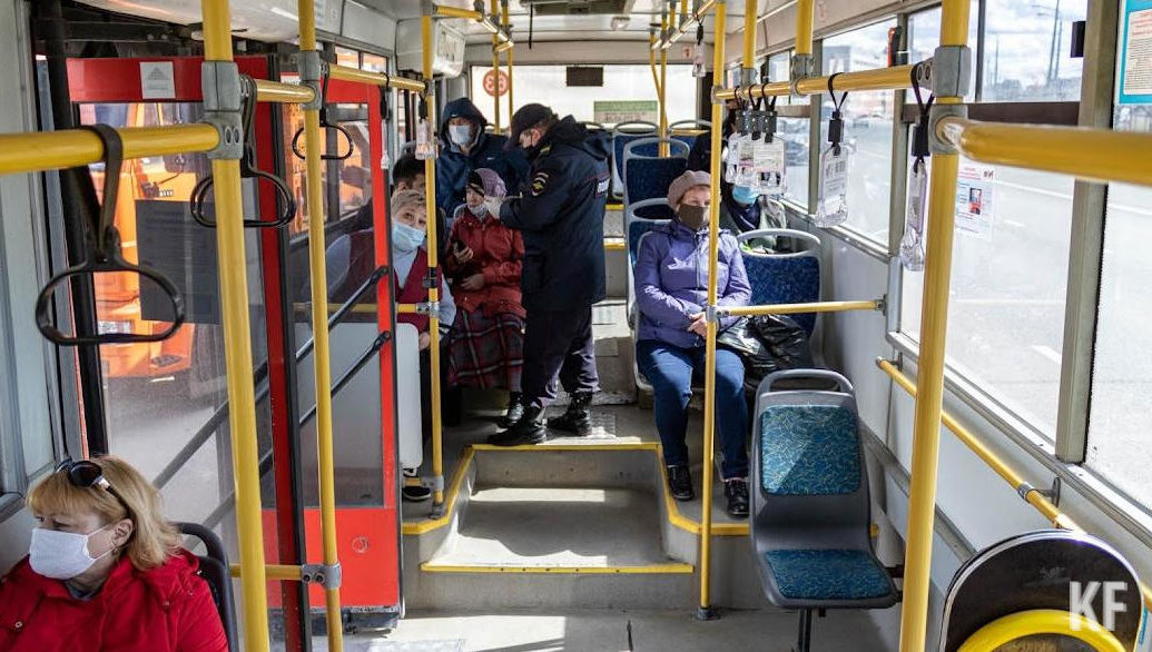 За один день высадили 25 пассажиров без масок.