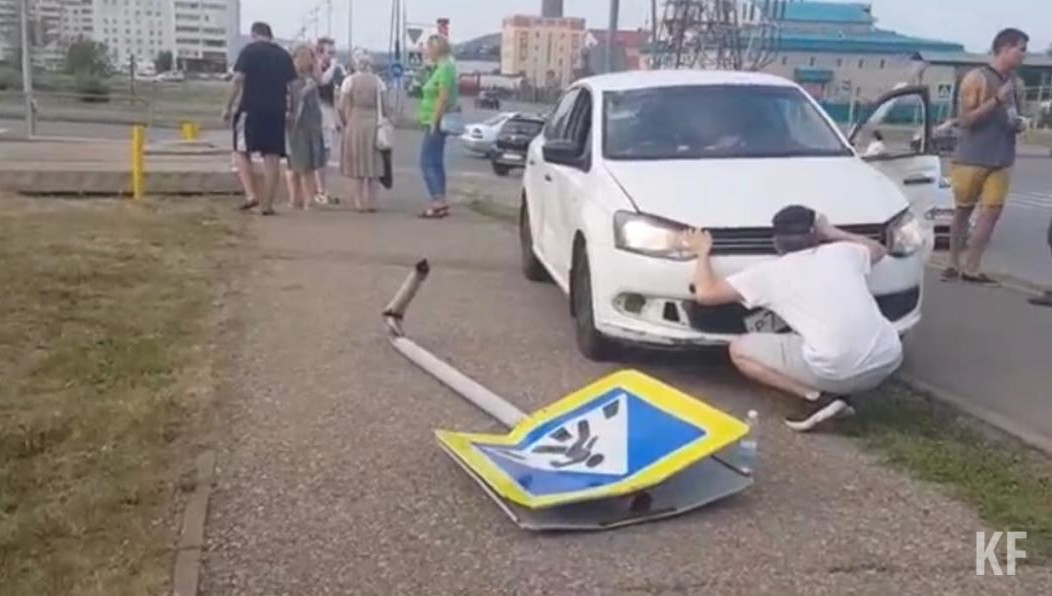 Авария произошла на перекрестке Гафиатуллина - Аминова.