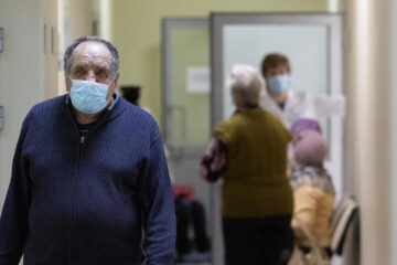 Против гриппа привились почти 19 тысяч человек