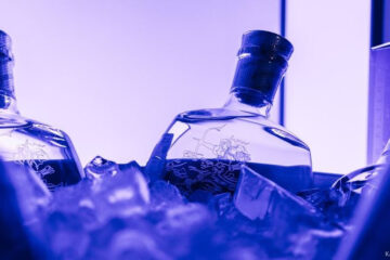 Именно 31 января 1865 года Дмитрий Менделеев защитил свою знаменитую докторскую диссертацию «О соединении спирта с водою».