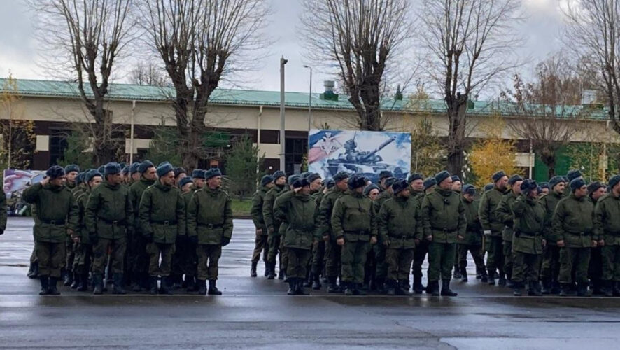 Уезжают 56 человек.