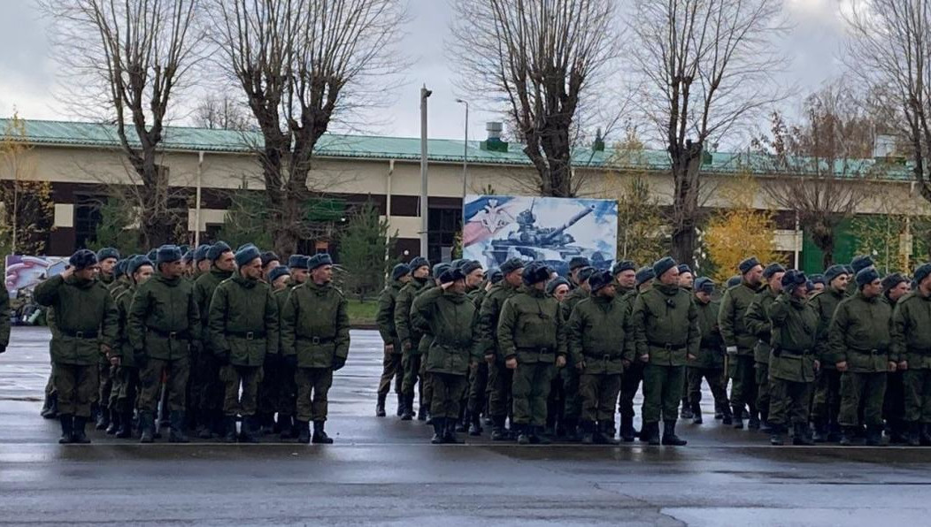 Уезжают 56 человек.