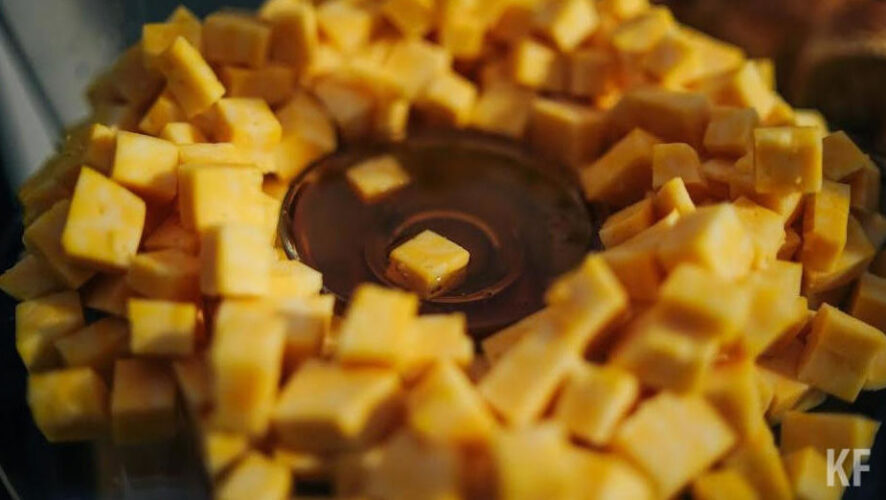 В продукте для удешевления производства молочный жир заменили на жиры немолочного происхождения.