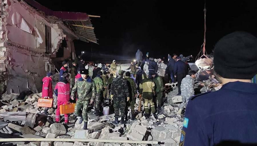 Всего за помощью к медикам обратились 12 человек.