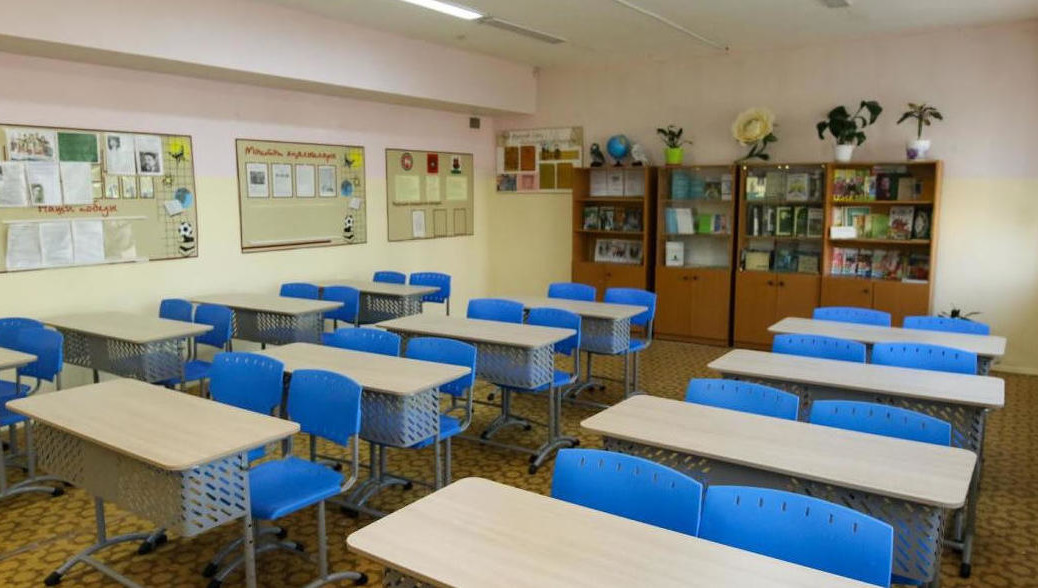 На стадии ликвидации находятся СОШ №5 и образовательное учреждение при колонии.