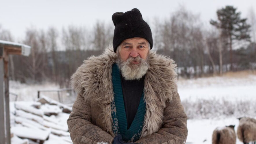 Мужчина занимал должность депутата Верховного Совета республики в 1990&mdash;1995 годах.