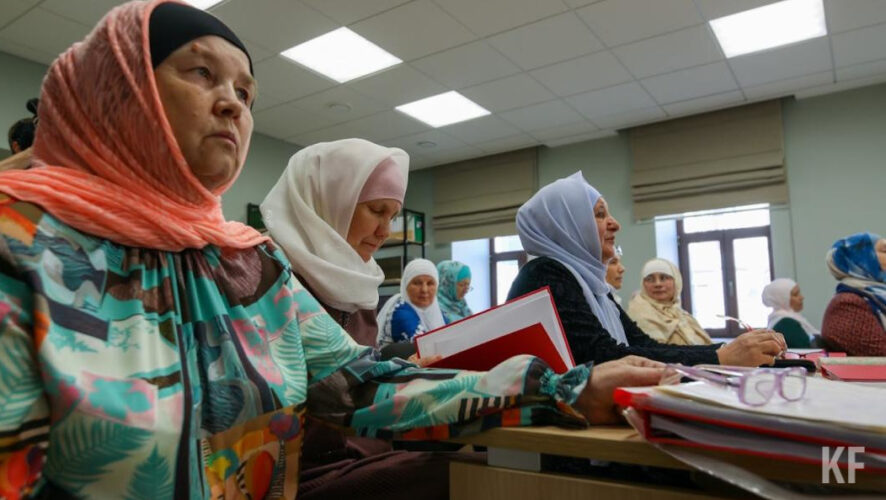 В 2014 году прeзидент России подписал указ о рeабилитации крымско-татарского и других народов