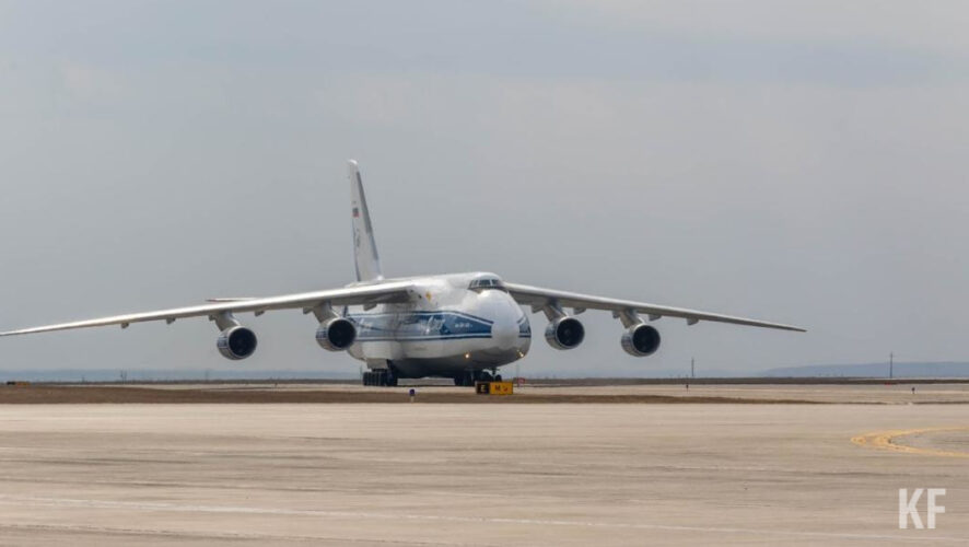 На борту пассажиру стало плохо.