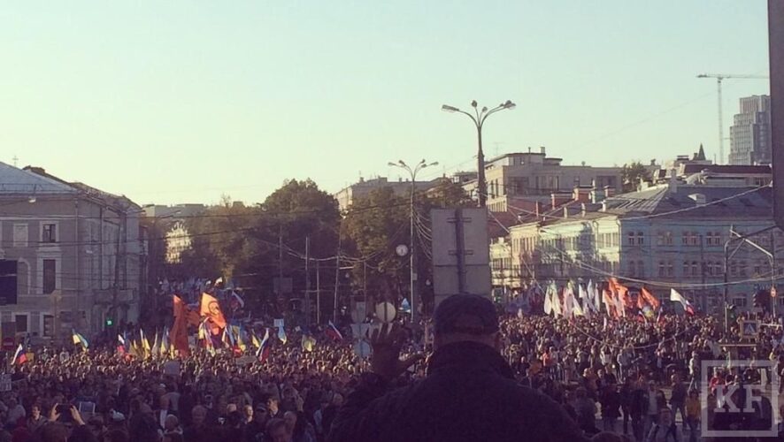 В Москве началось оппозиционное шествие с Пушкинской площади до проспекта Академика Сахарова