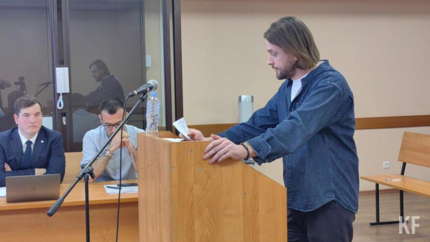 Спустя четыре месяца заседаний Антон Севастьянов так и не услышал приговора. Суд вернул уголовное дело прокурору «для устранения препятствий его рассмотрения». Сам чиновник пока будет под подпиской о невыезде.