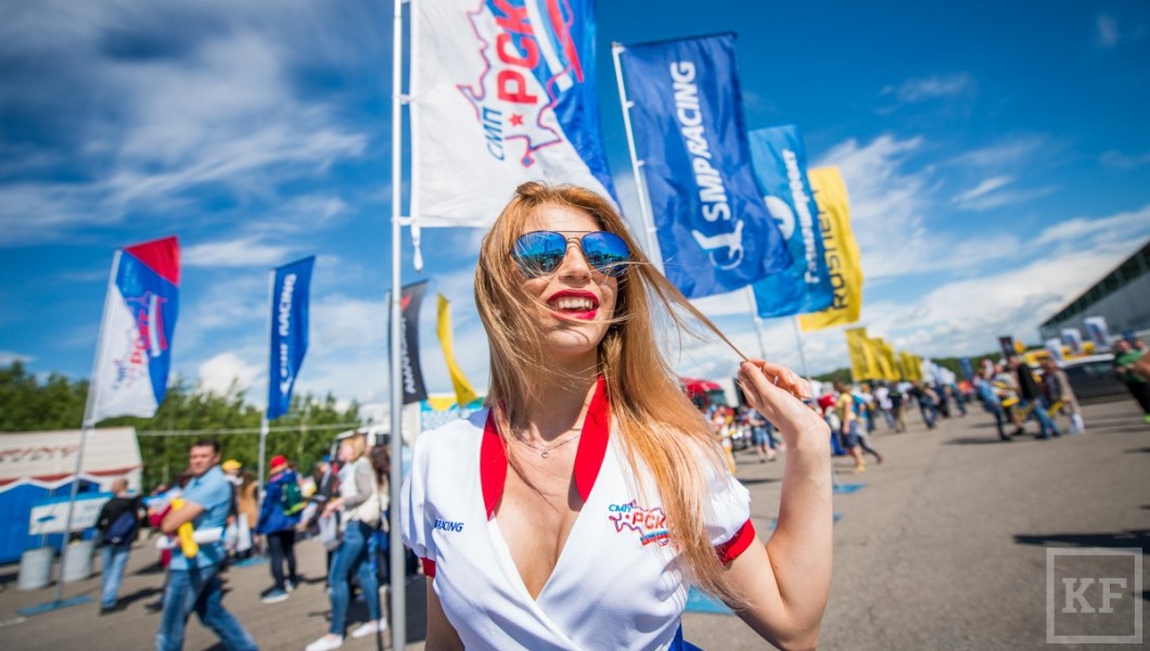 В эти выходные на трассе KAZANRING пройдут гонки 4-го этапа Российской серии кольцевых гонок. Спортивный обозреватель KazanFirst рассказывает