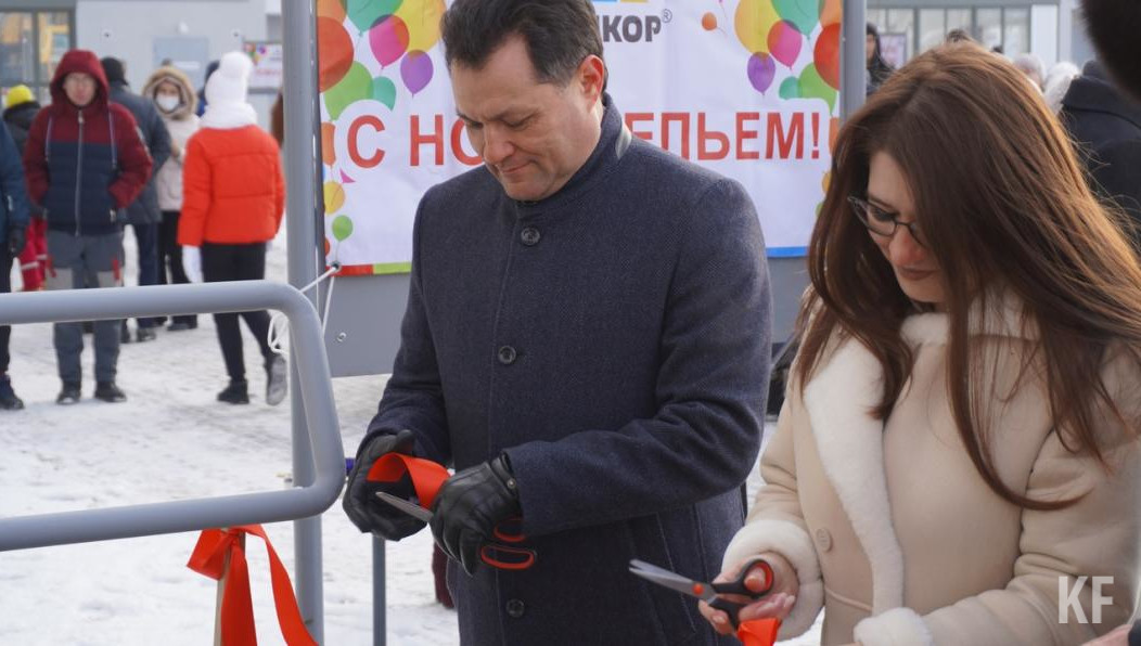 Придомовое пространство организовали в концепции «двор без машин».