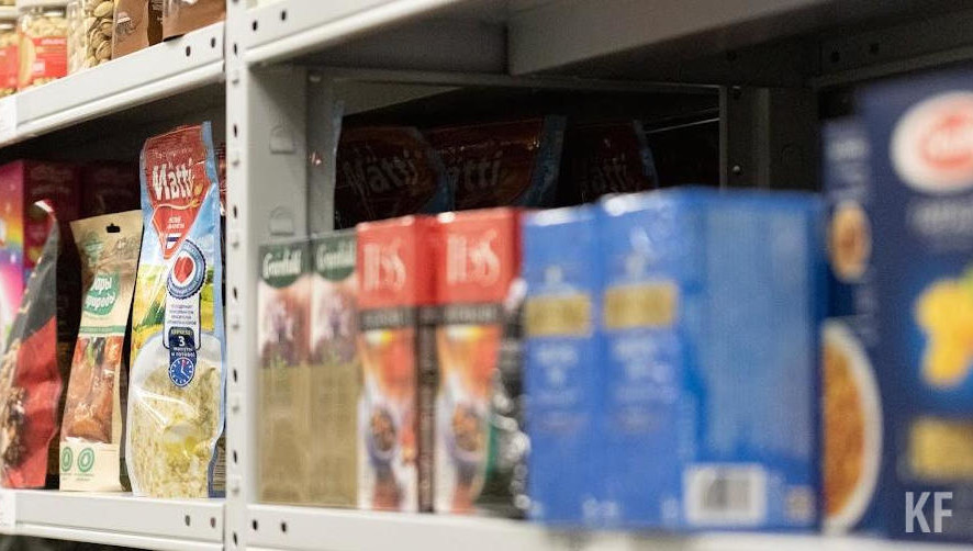 В составе груза: тушенка