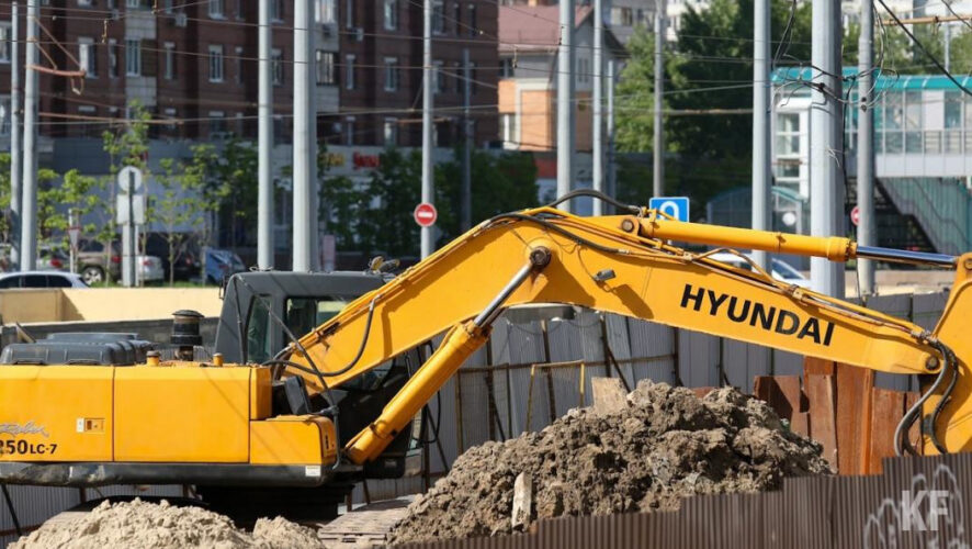 Связано это с работами по устройству наружных сетей водоснабжения.