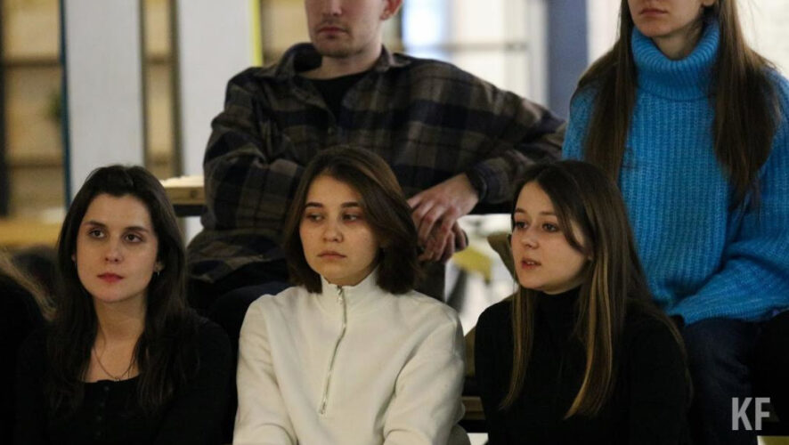 Опрошенные откладывают&nbsp;более 30% своего ежемесячного дохода.