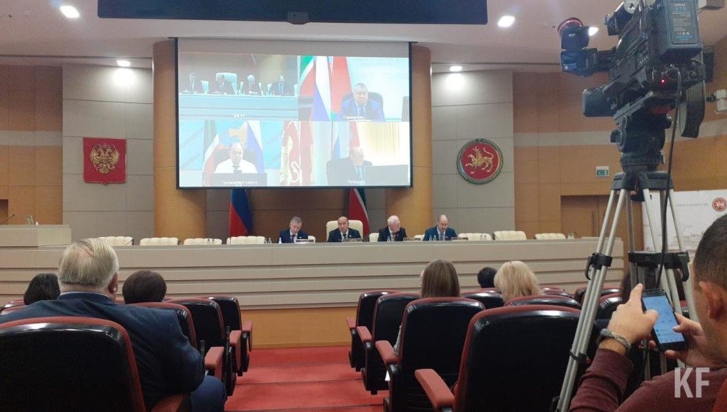 Показатели социально-экономического развития республики откорректированы с учетом имеющихся рисков и высокой неопределенности.