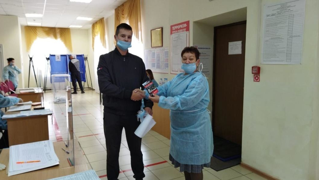 На каждом избирательном участке подарки разные.