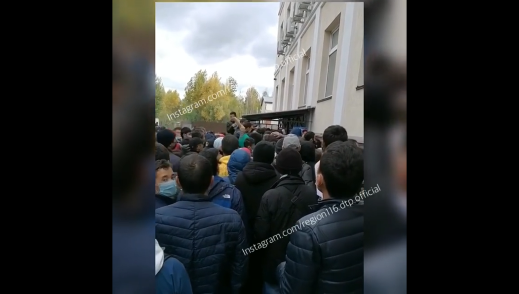 В отделе организовали процесс с учетом наплыва посетителей