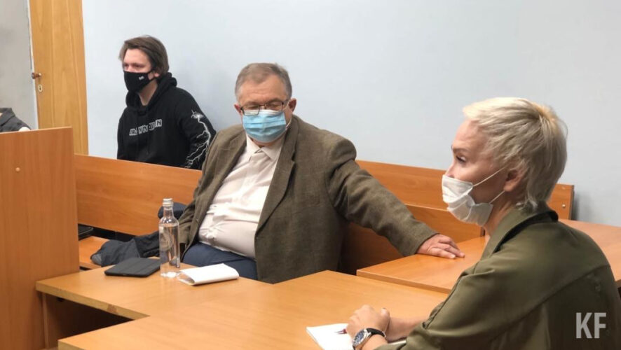 Обвинение хочет отправить экс-чиновника на 2