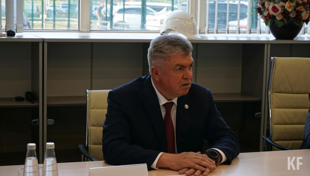 Череда скандалов не позволила подняться градоначальнику выше.