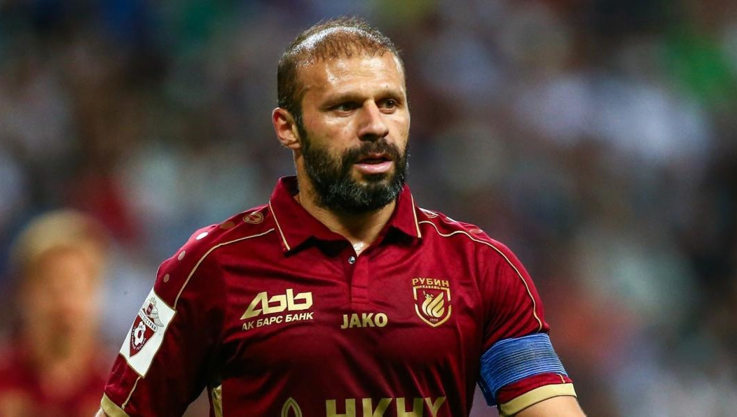 Турецкий футболист Гёкдениз Карадениз будет тренировать клуб.