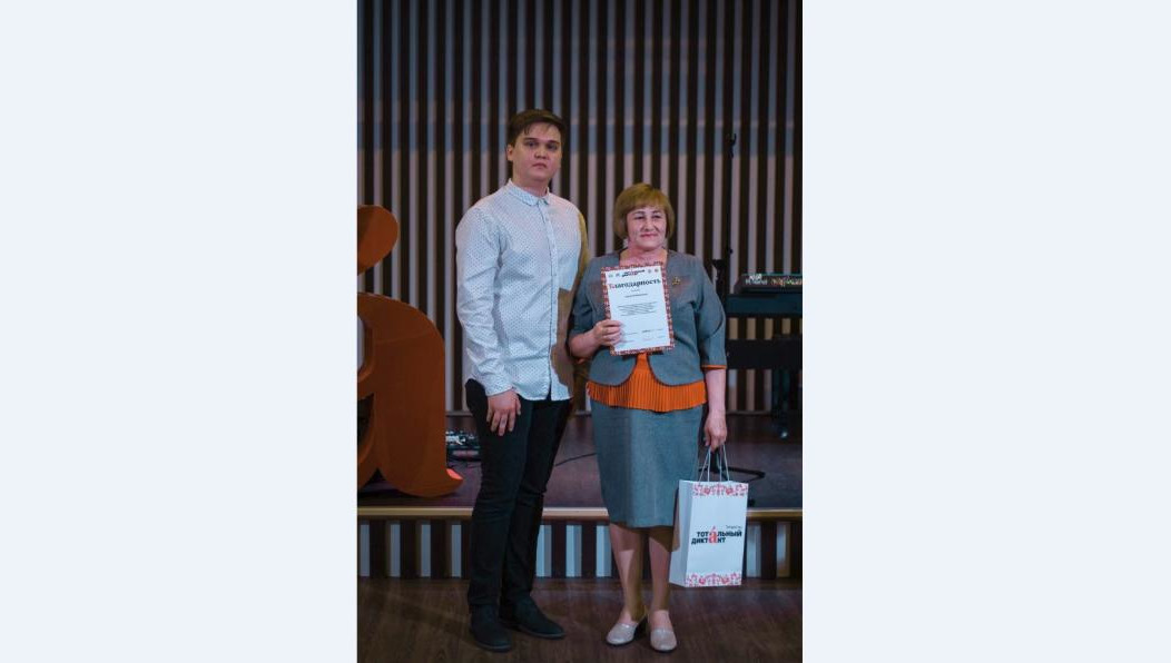 Также на мероприятии выступила группа «ЖИВаGO» и казанские чтецы.