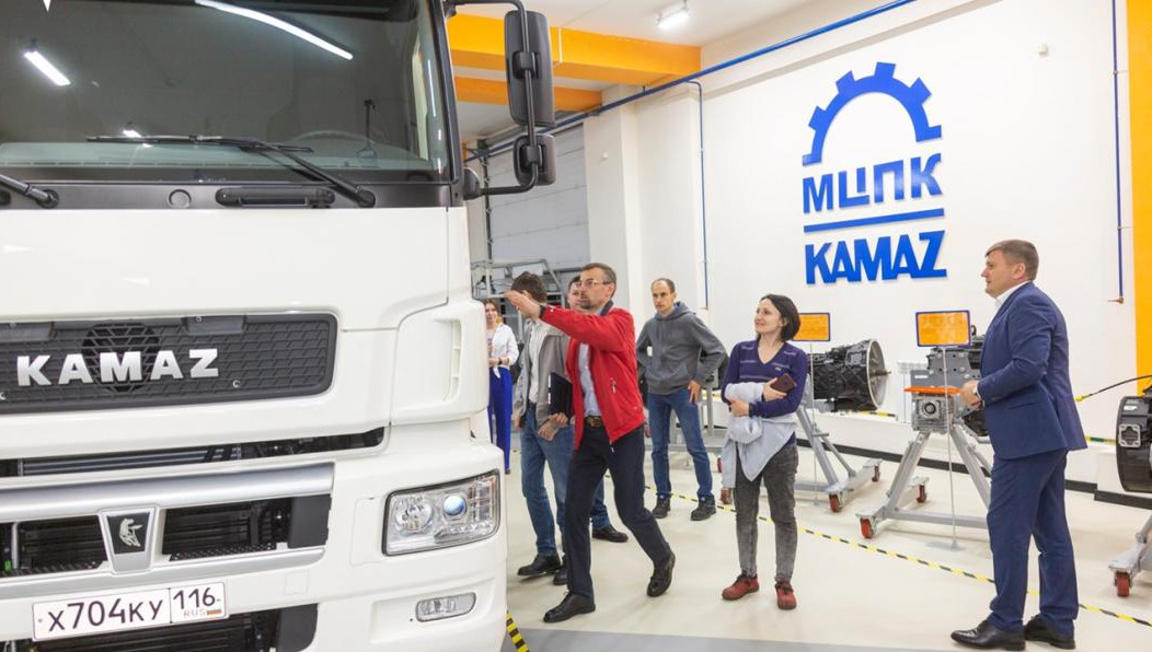 Гости приехали в автоград с двухдневным рабочим визитом.