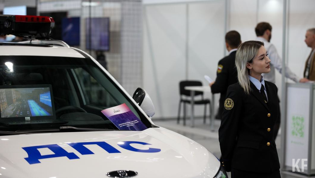 Электрический кроссовер «Москвич 3е» представлен на Международном форуме Kazan Digital Week – 2023. Машину уже начали тестировать в ГИБДД Татарстана