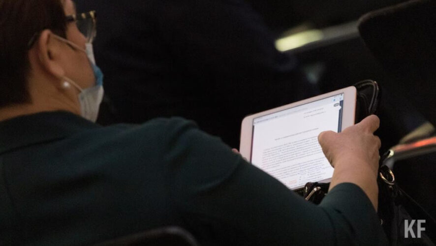 Награду также получил переписчица