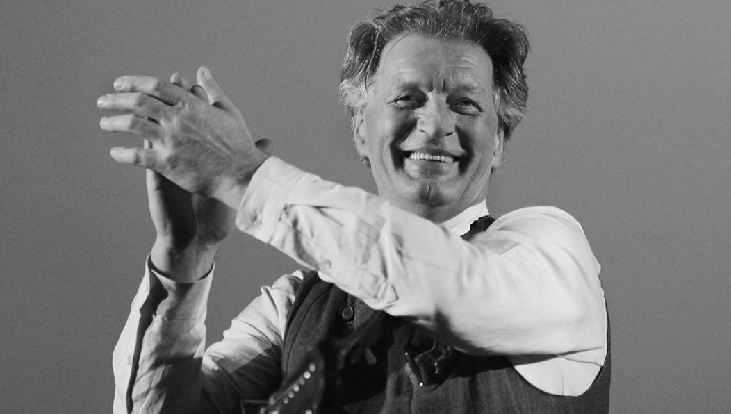 У актера был инсульт.