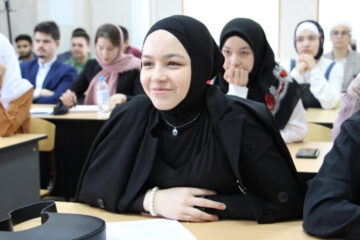 В Казани проходит студенческая конференция среди мусульманских учебных заведений Татарстана.