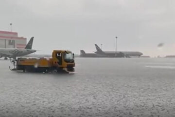 В столице страны из-за сильного дождя произошло затопление аэропорта Шереметьево.
