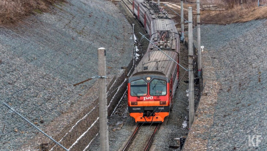 Время в пути займет примерно 15 часов.