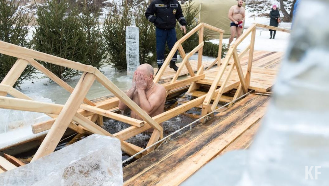 Окунуться можно будет на роднике Святой ключ и в селе Свиногорье.