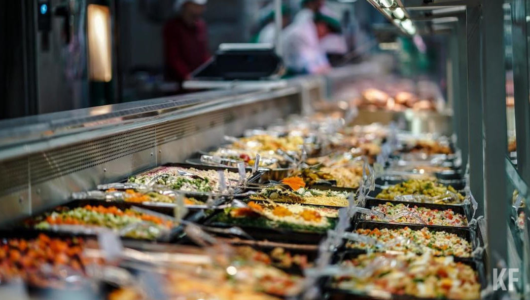 советская традиция встречать Новый год с салатом «Оливье» у мусульман всё ещё есть.