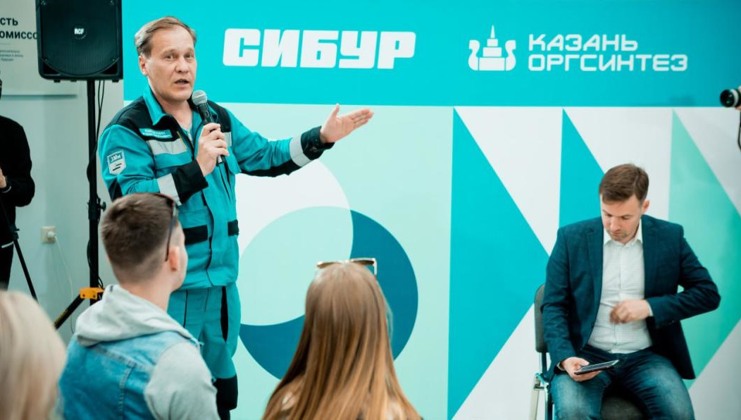 В формате открытого диалога федеральные эксперты – экологи